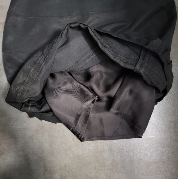 REISS Black Mini Skirt with Pleated Hem Detail Size 4 - Picture 7 of 9